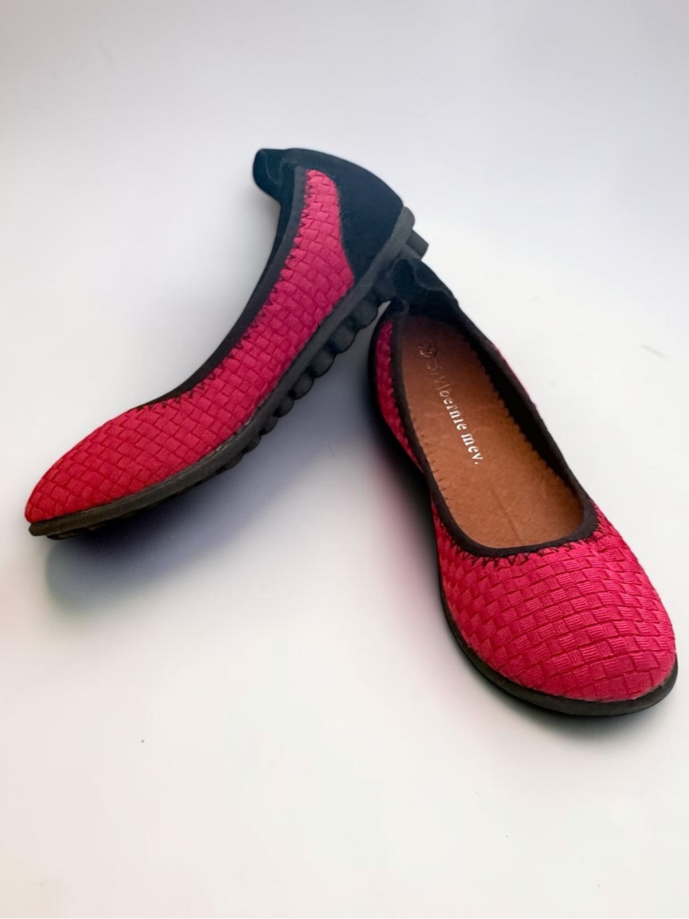 Bernie Mev Red EU39 Bella Me Woven Memory Foam Ballet Flats Black Suede Heel - Picture 8 of 11